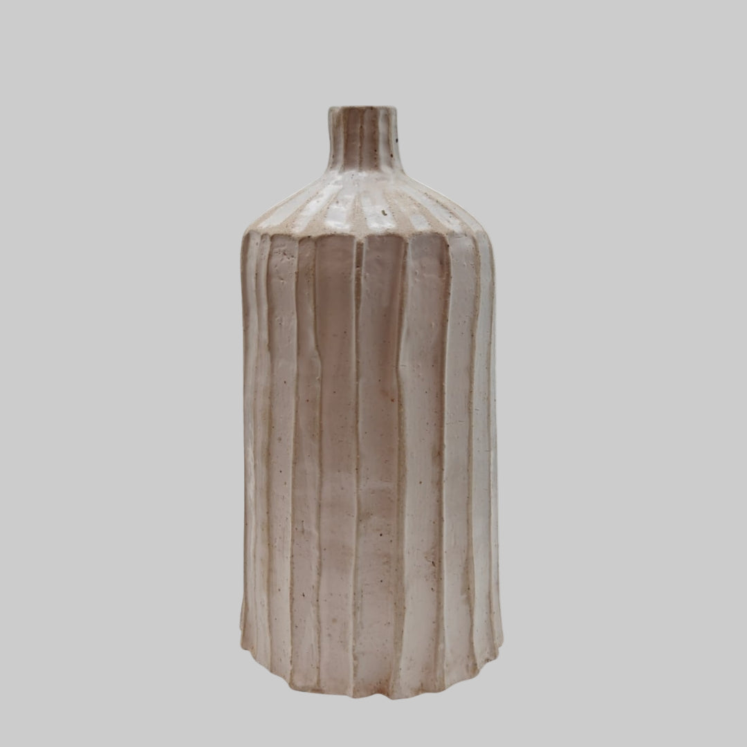 CREAM LINES - RIBBON VASE