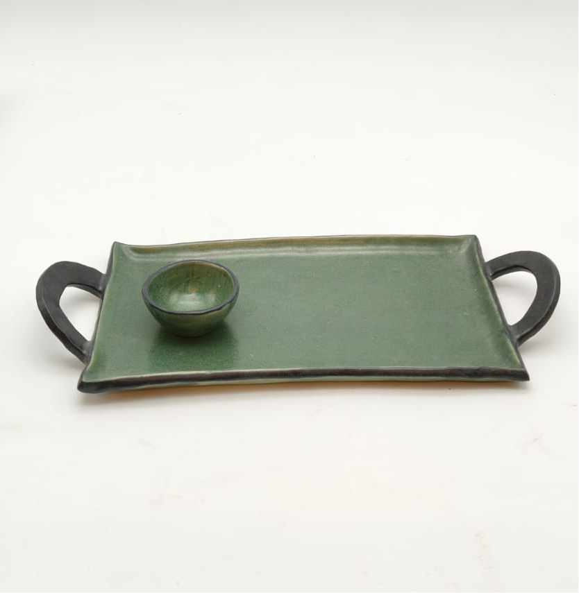 THE HANDLED PLATTER SET