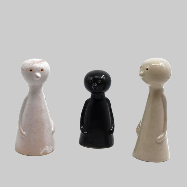 Table decor figurine off white