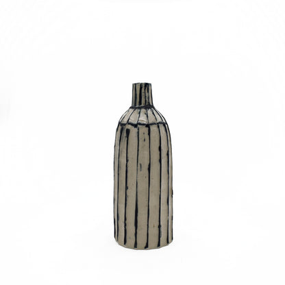 Bottle vase with black ridges
