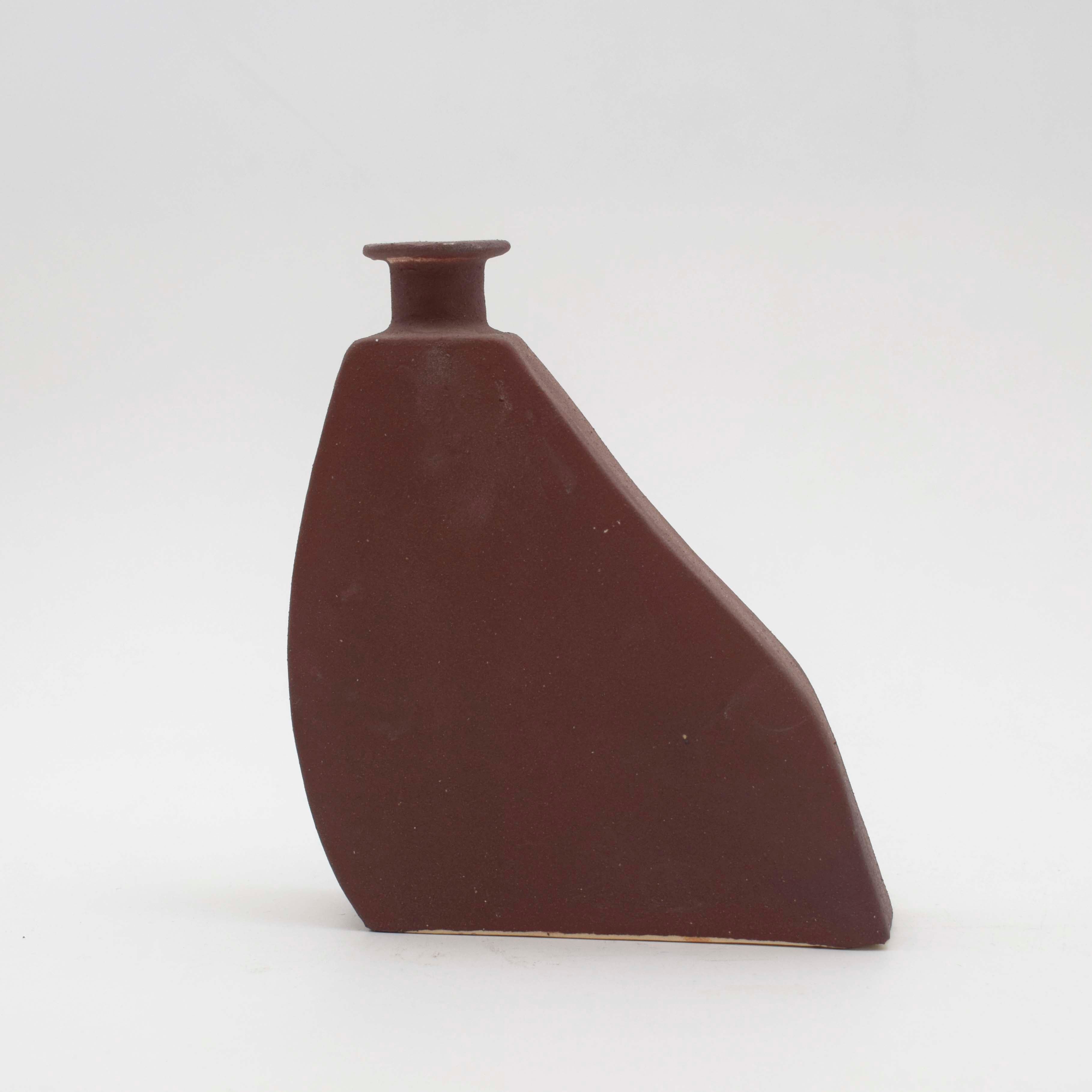 Urban Pause Flat Vase - BROWN
