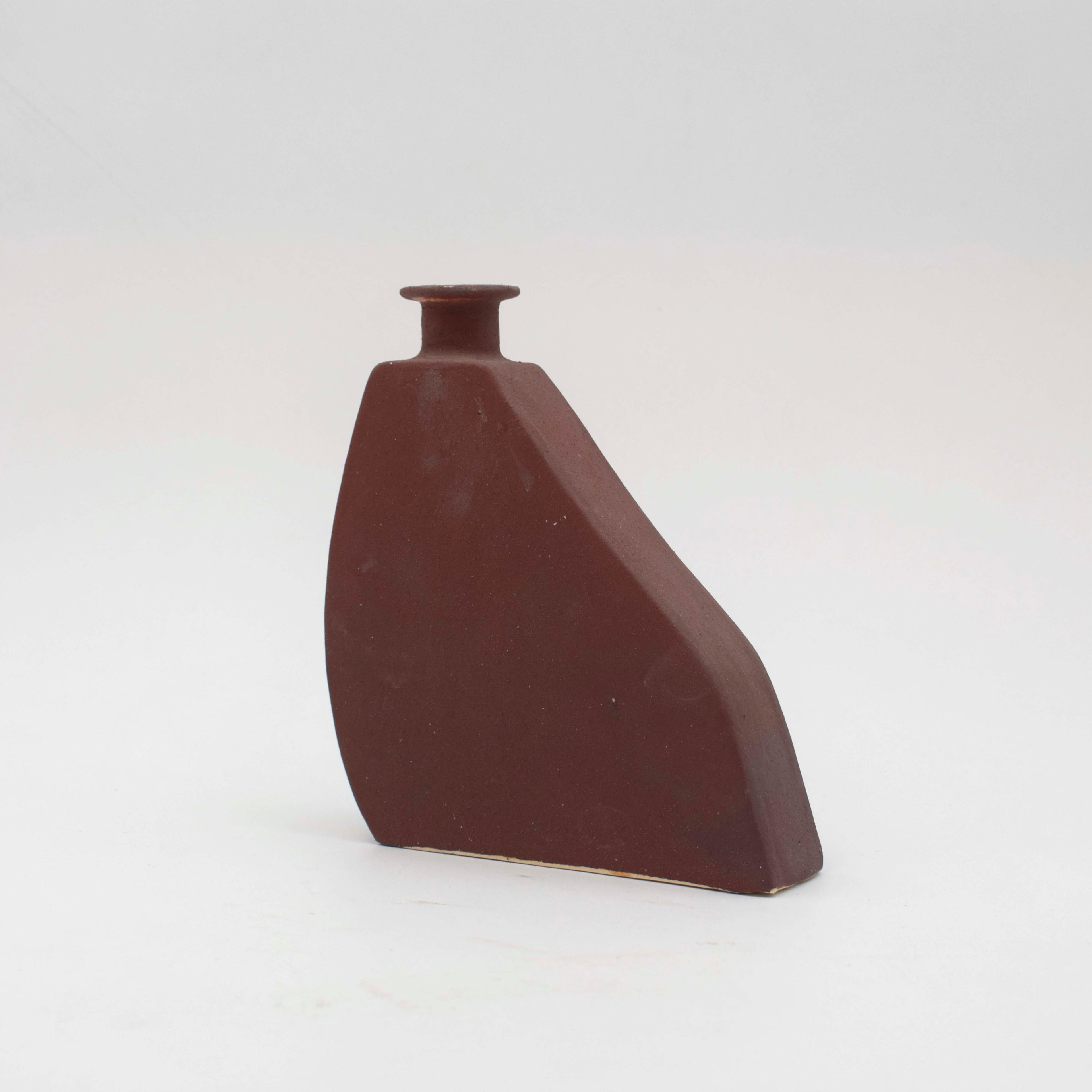 Urban Pause Flat Vase - BROWN