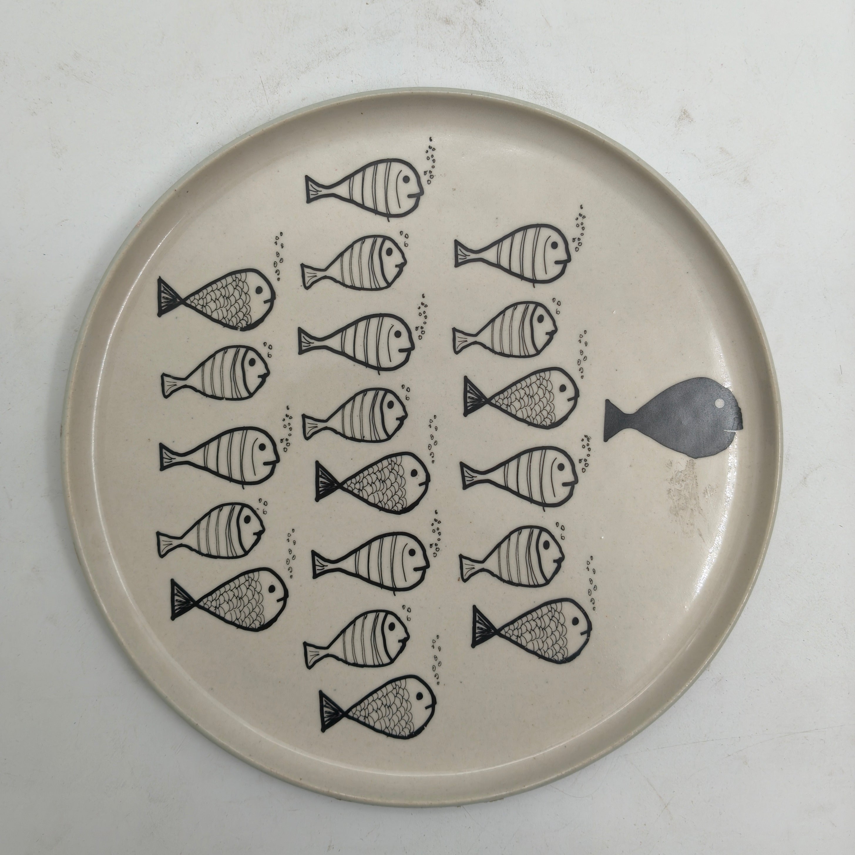 Fish Bubbles Dinner Plates