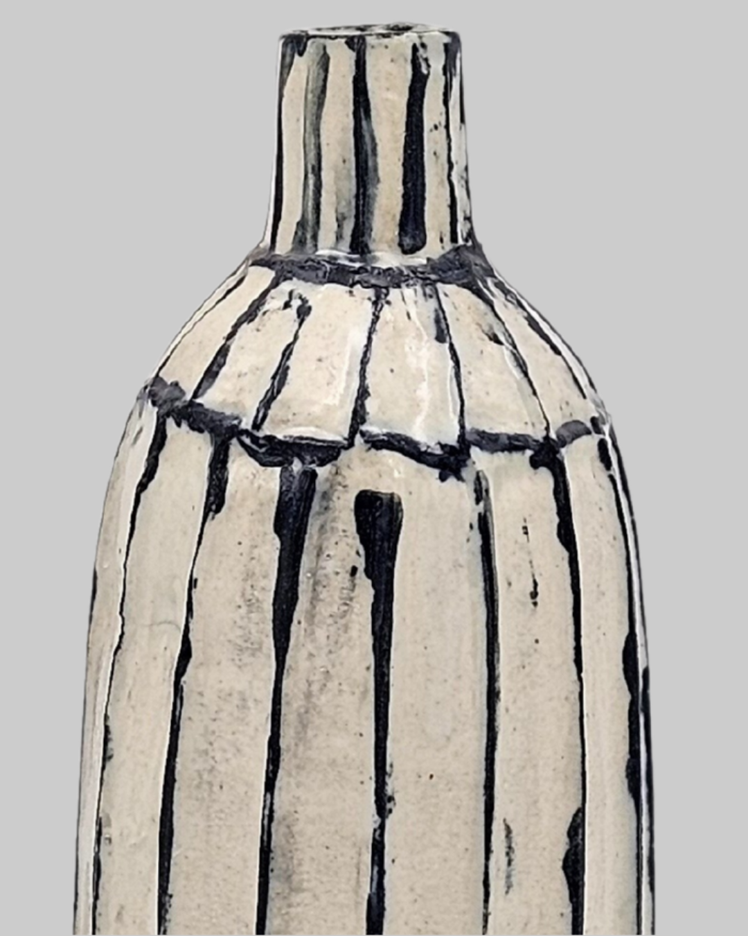 MIDNIGHT LINES - RIBBON VASE