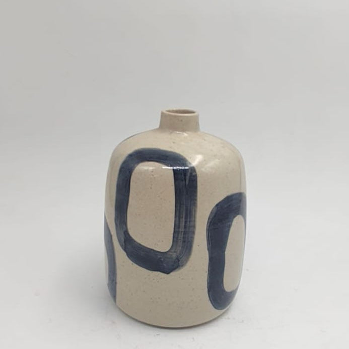 Snowy broad shoulder vase
