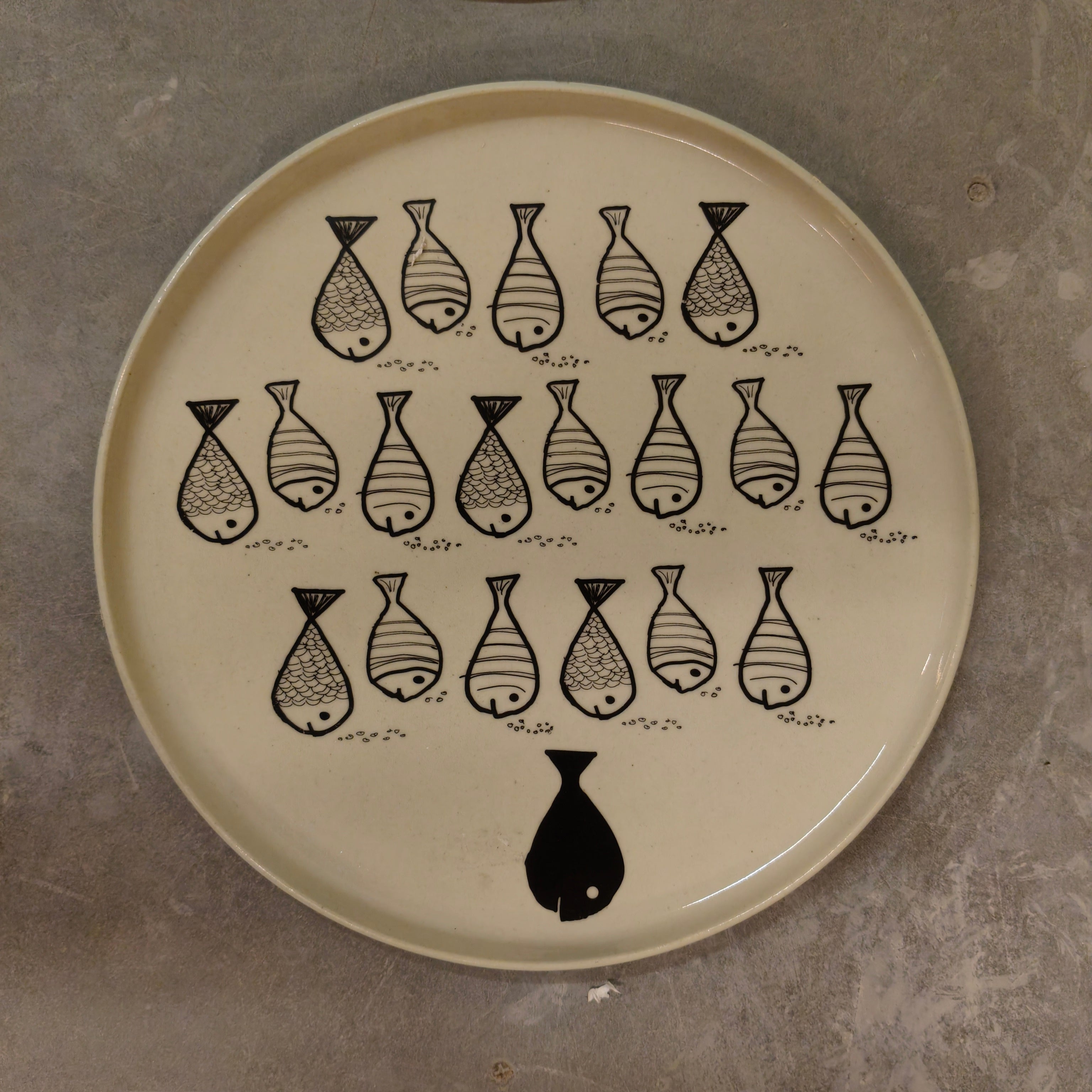 Fish Bubbles Dinner Plates