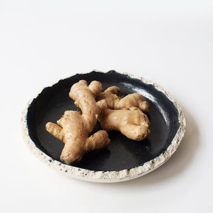 Monochrome Jagged Platter 8"(Small)