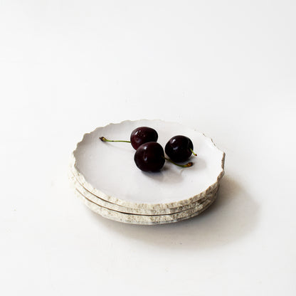 Monochrome Jagged Canape plates (Set of 4)